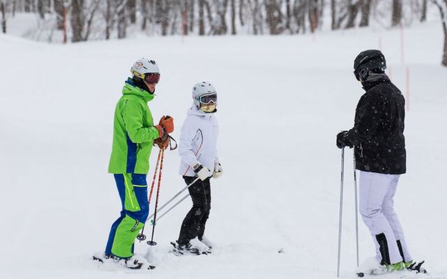 Hinode Hills Niseko Village