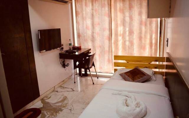 Economical Stay In Heart Of Mumbai