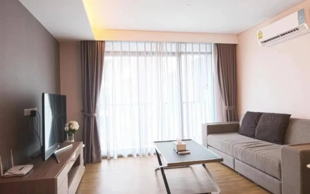 Апартаменты Locals Sathorn Siamese Nang Linchee