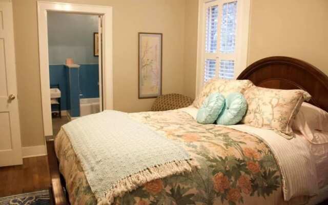 Opus House Bed and Breakfast