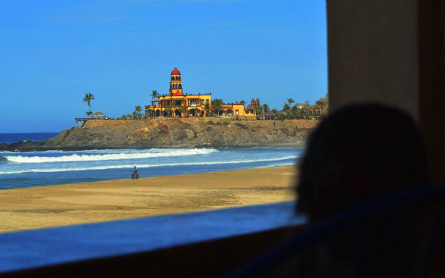 Tortugas Cerritos Beachfront Hotel