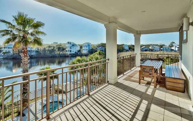 Casa Esmeralda by Five Star Properties