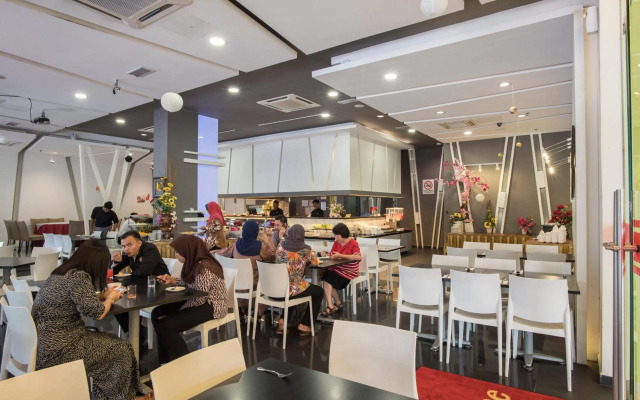 Marvelux Hotel
