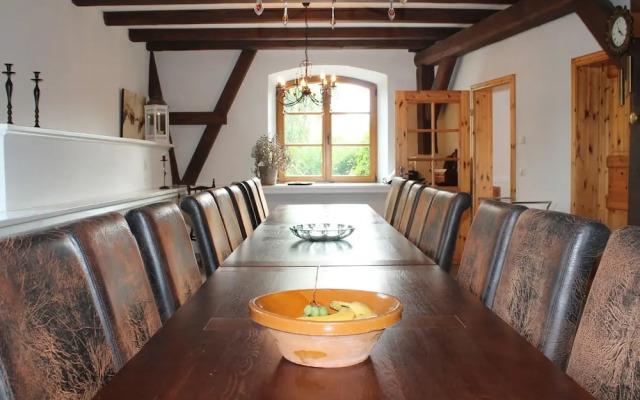 Gutshaus in Gressow mit Teich