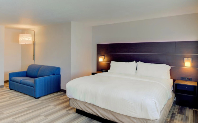 Holiday Inn Express Newberg - Wine Country by IHG