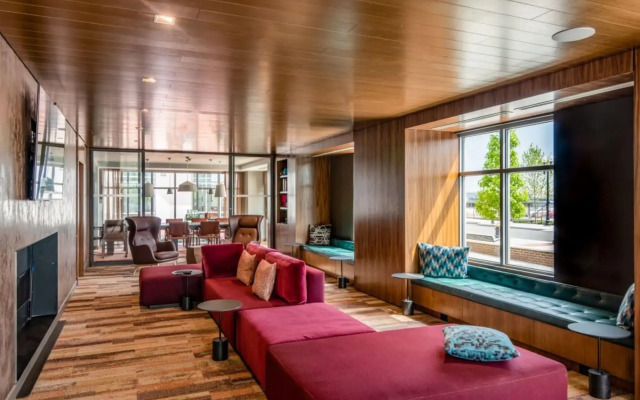 Global Luxury Suites East Boston