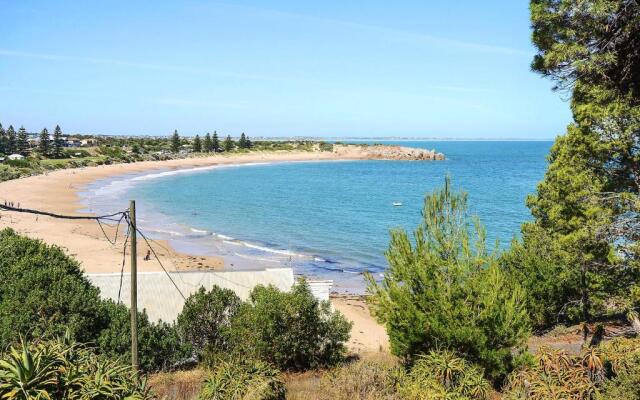 All Seasons Port Elliot Holiday House