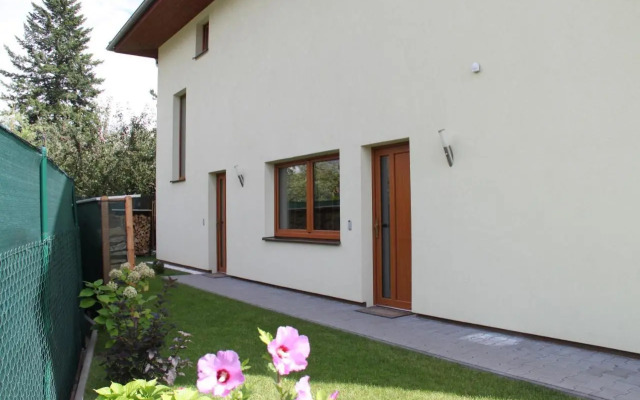 Lovely apartment, Garden, Parking, Wifi, Netflix