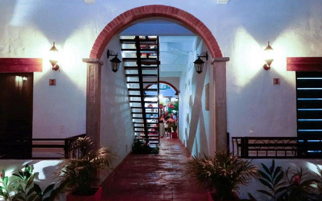 Honda Colonial Magdalena Resort