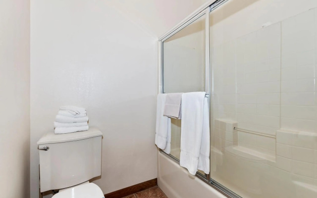 Robinhood Resort