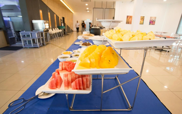 Adya Hotel Chenang