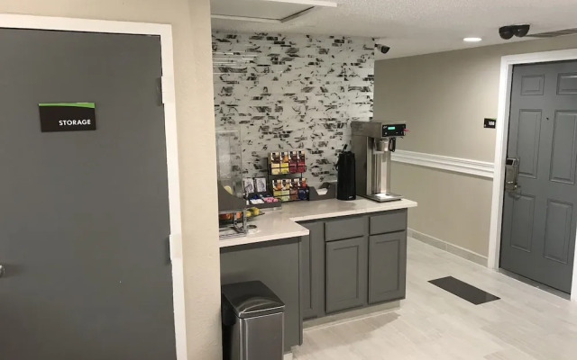 Georgetown Plaza Motel