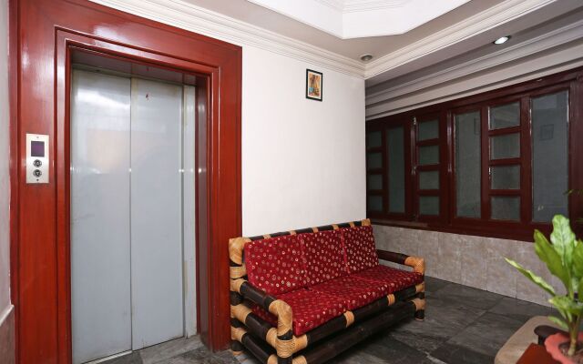 OYO 7786 Hotel Monsoon Palace
