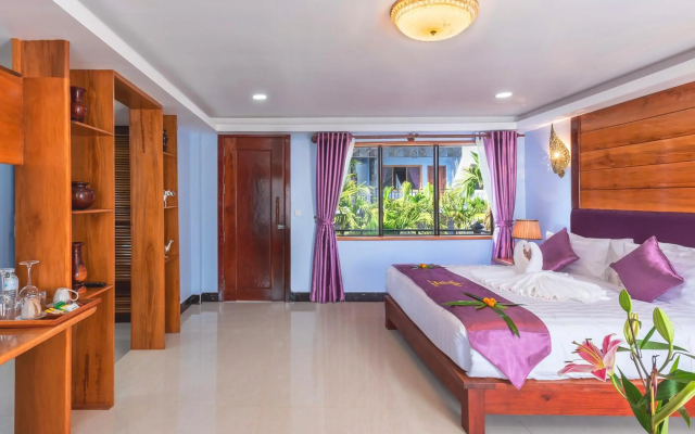 Cheata Residence