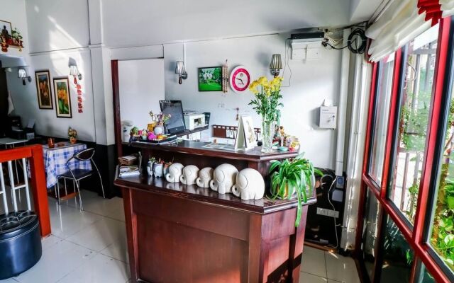 NIDA Rooms Phra Khanong 2163 Place