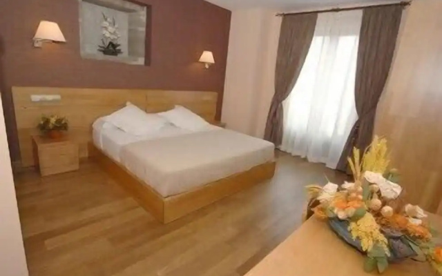 Hotel O Desvío