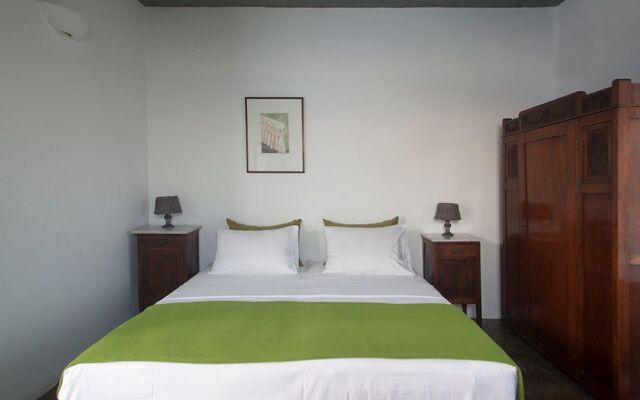 Oliaros Seaside Lodge