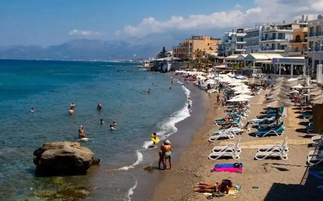 Chersonissos Central Apartment