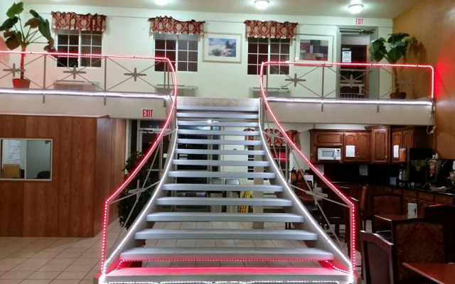 Red Carpet Inn & Suites