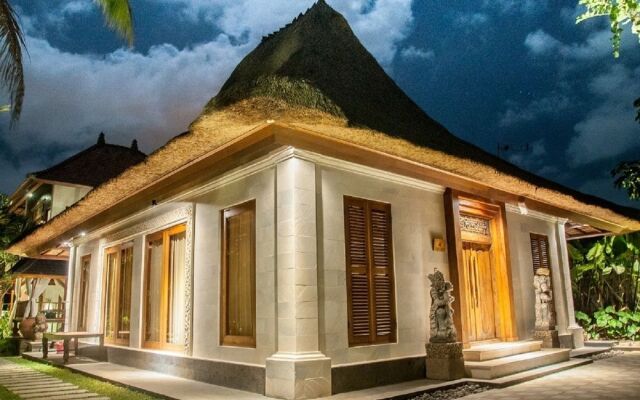 Dewarka Villa