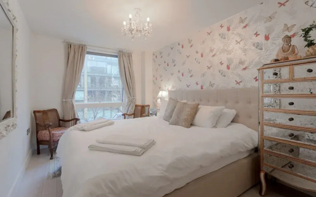 1 Bedroom Apartment With Balcony in Haggerston