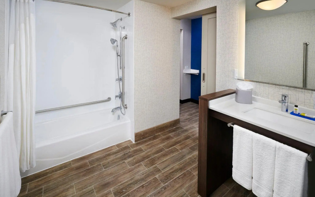 Holiday Inn Express Sarnia - Point Edward by IHG