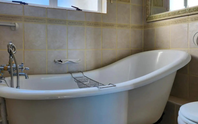 Pelicans Pad at Chaka's Cove