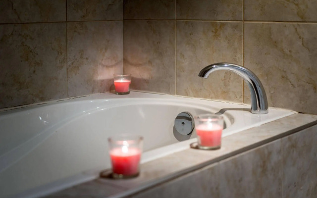 Abbott Road Suites