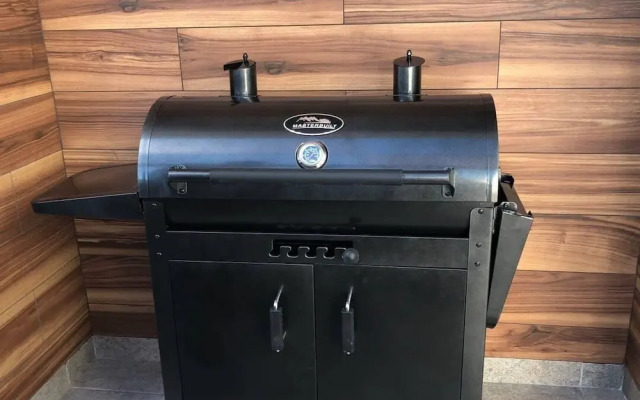 3-br Condo, Partial Ocean View, 2blocks From Ocean