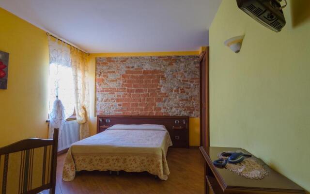 AllOmbra del Castello