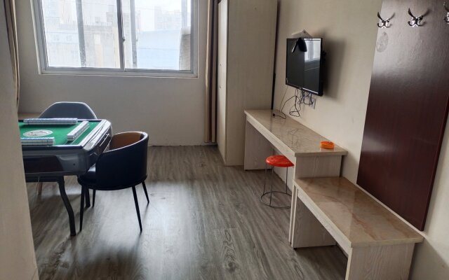 Tokyo Holiday Inn (Kaifeng Qingming Shangheyuan Henan University Jinming Campus)