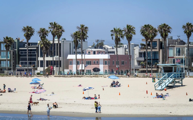 Venice on the Beach Hotel