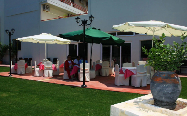  Porto Plazza ex Dimitrion Central Hotel