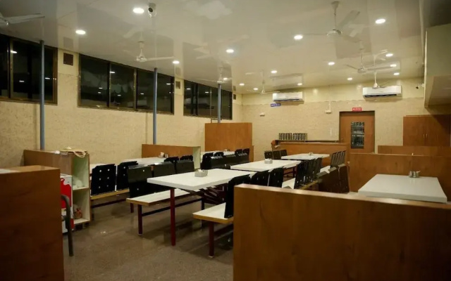 Kamala Shanti Palace