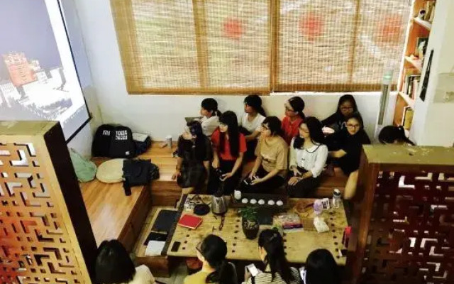 Sanzao Shiyue Hostel