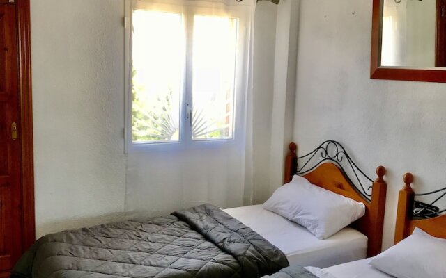 Lovely 2-Bed Apartment in Pueblo Bravo, Quesada