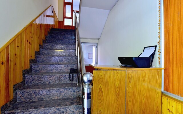 OYO 38661 Hotel Apna Ghar