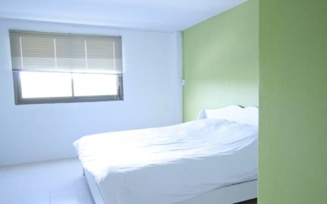 Room@Chalong