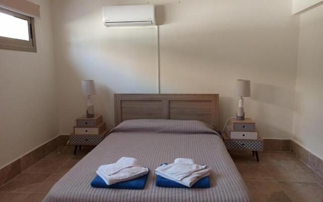 Villa Liberty - 4 Bedroom Beach Villa with private Swimming Pool