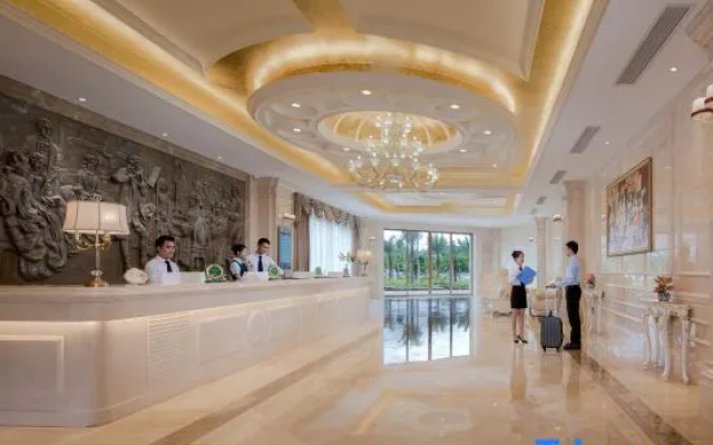 Vienna International Hotel (Danzhou Yangpu)