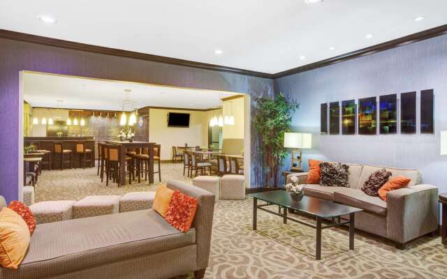 Baymont by Wyndham Dallas/ Love Field