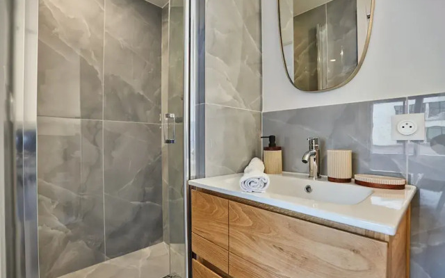 Apartment in the Center of Paris