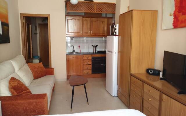 KoM Apartments Studio