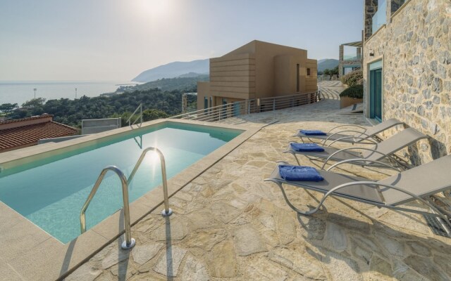 Ouzo Panoramic Houses 2, with private pool