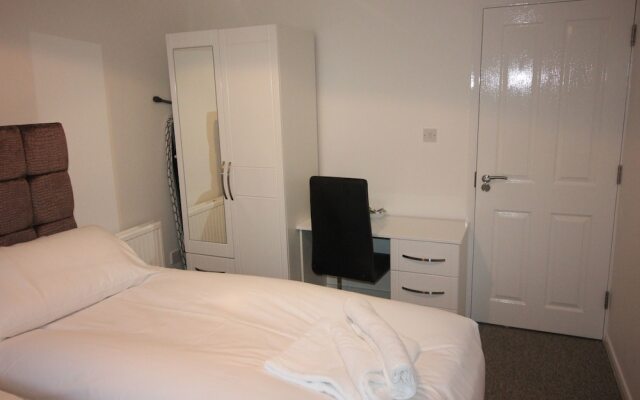 Cherry Hinton Rooms (SnooozzZ)