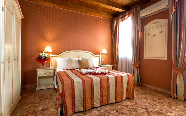Hotel Conterie