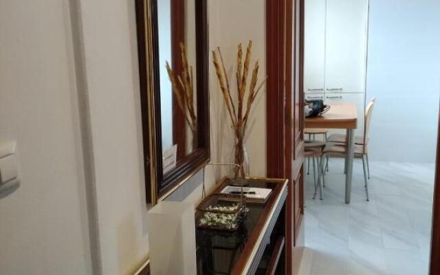 Apartamento Luminoso con Buena Ubicación