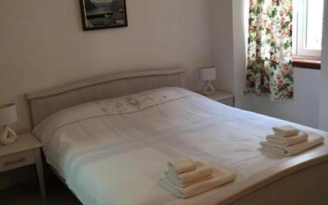 Guesthouse Athos