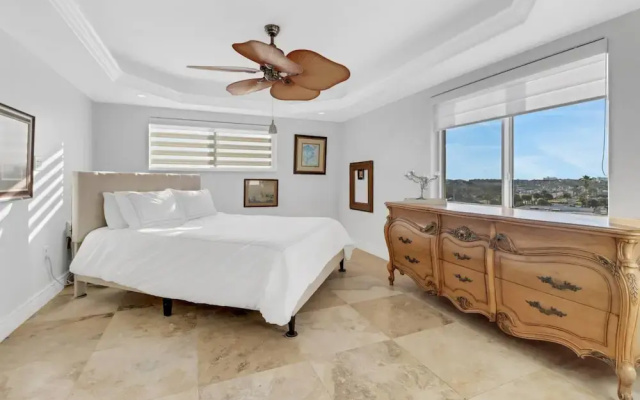 6672 Estero Blvd A511