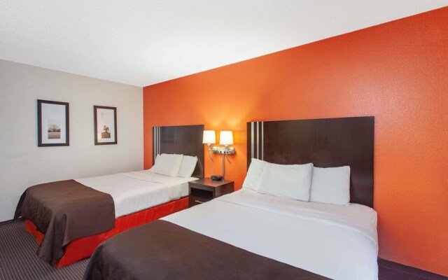 AmericInn by Wyndham Carlton